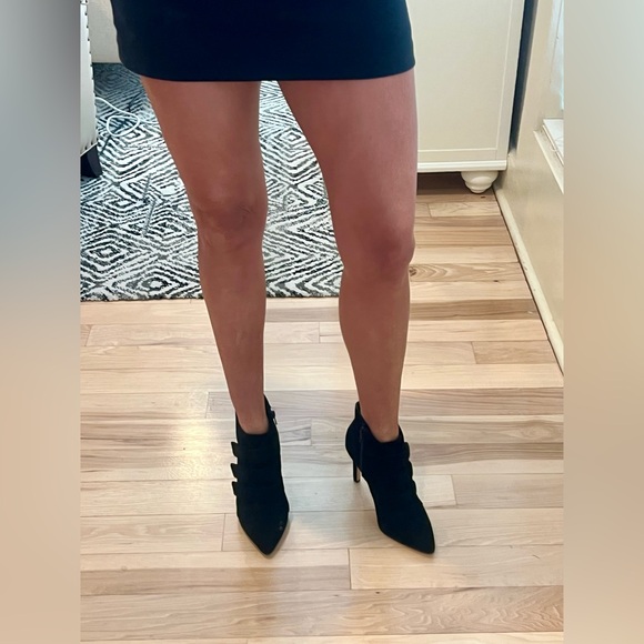 Gianni Bini Dawnella Buttons Bootie - Picture 7 of 7